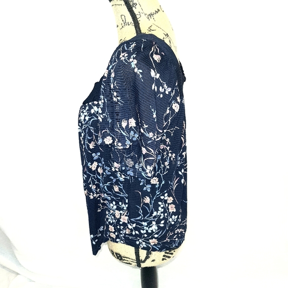 Lucky Brand Women's  Floral Blouse Medium Blue - Picture 2 of 7